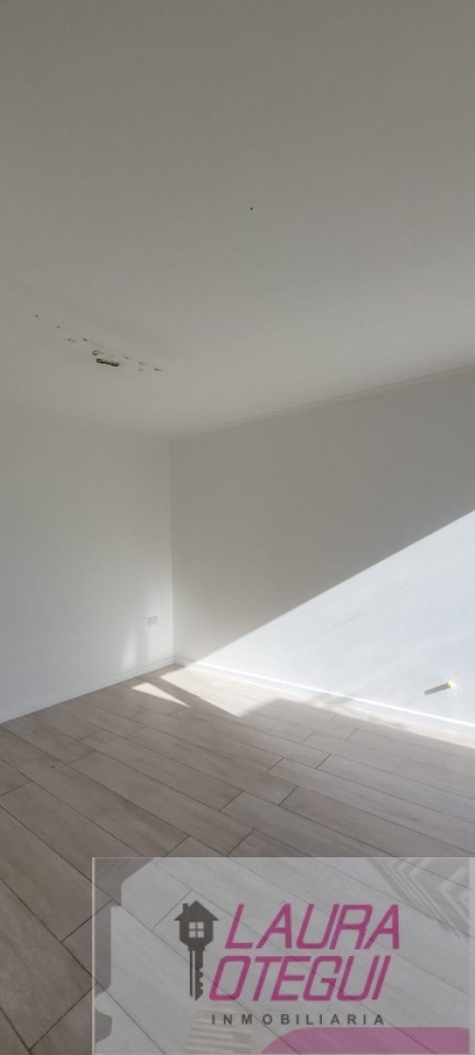 VENTA CASA A TERMINAR 3 DORMITORIOS UNO EN SUITE