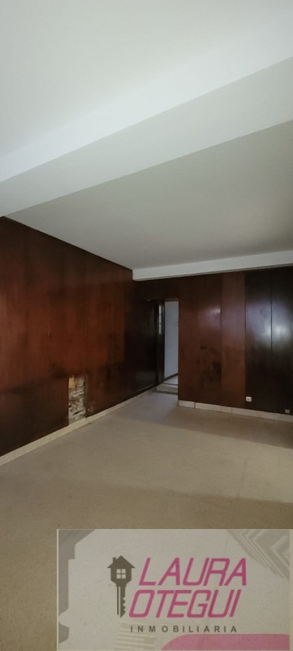 VENTA CASA 5 DORMITORIOS, 3 BAÑOS.
