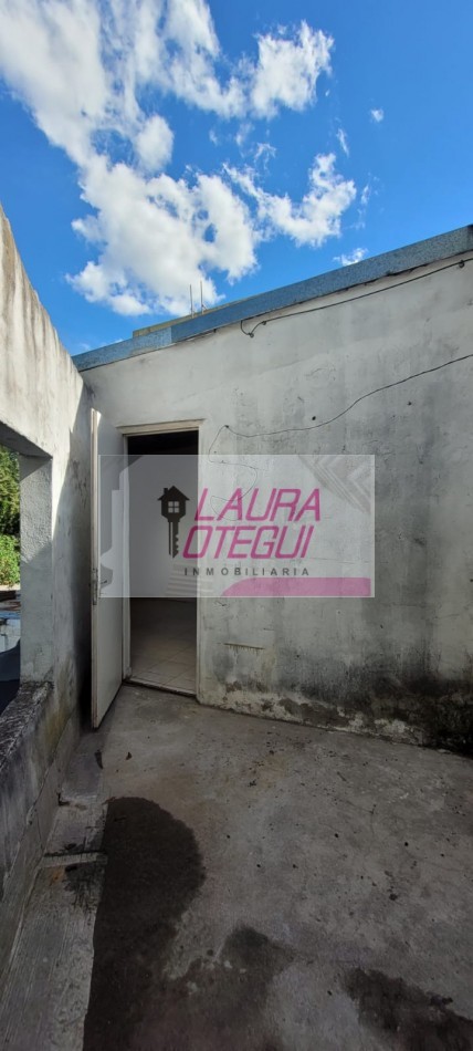 VENTA EN BLOCK, LOCAL + DEPTO DE 3 DORMITORIOS C/COCHERA EN AVENIDA PRINCIPAL 