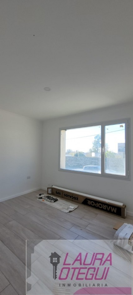 VENTA CASA A TERMINAR 3 DORMITORIOS UNO EN SUITE