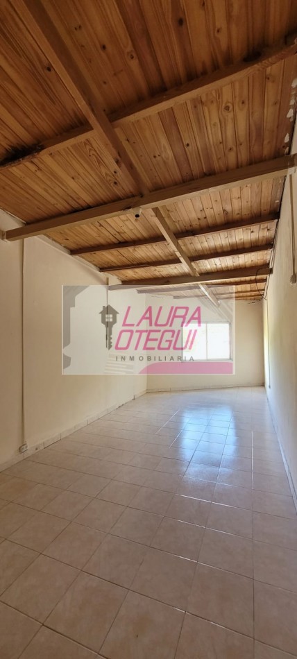 VENTA EN BLOCK, LOCAL + DEPTO DE 3 DORMITORIOS C/COCHERA EN AVENIDA PRINCIPAL 