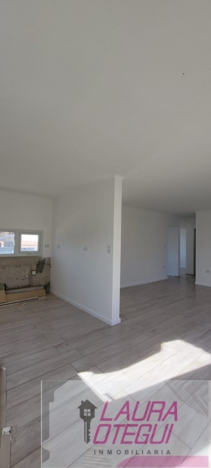 VENTA CASA A TERMINAR 3 DORMITORIOS UNO EN SUITE
