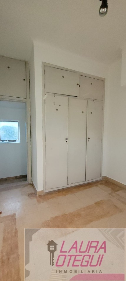 VENTA CASA 5 DORMITORIOS, 3 BAÑOS.
