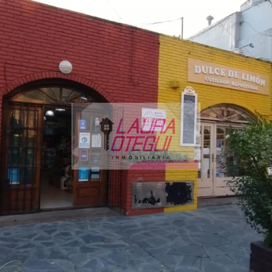 VENTA OPORTUNIDAD CASA + 2 LOCALES Y TERRAZA 