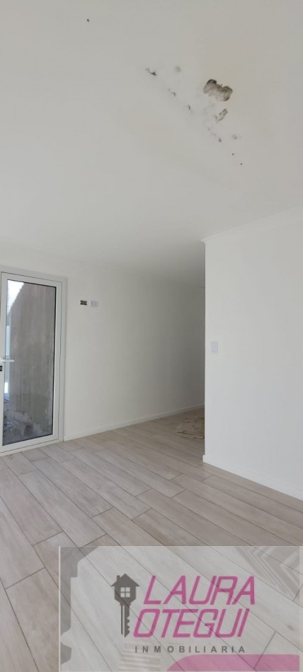 VENTA CASA A TERMINAR 3 DORMITORIOS UNO EN SUITE
