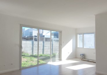 VENTA CASA A TERMINAR 3 DORMITORIOS UNO EN SUITE