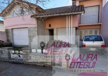 VENTA - Casa de 3 Dormitorios (1 en Suite) con Garaje y Amplio Espacio Multifuncion